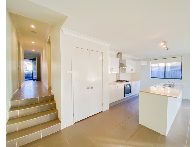 12 Saddlers Drive, Gillieston Heights NSW 2321