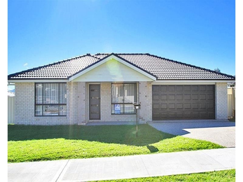 10 Vikki Avenue, Rutherford NSW 2320