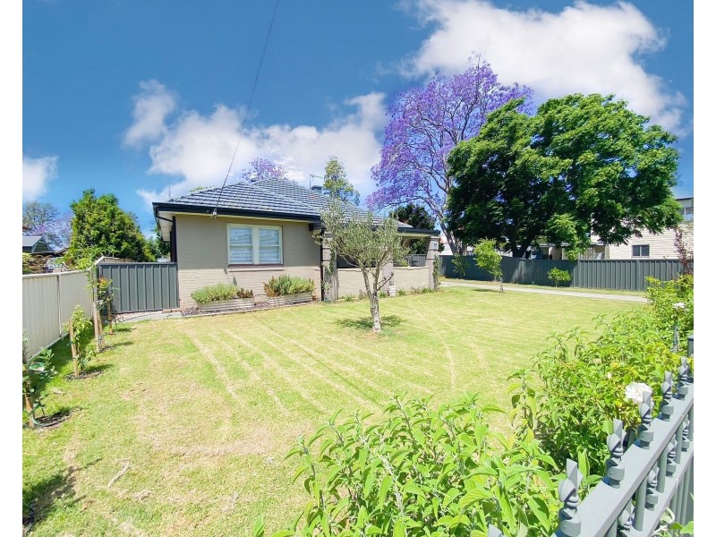 10 Robins Street, Horseshoe Bend NSW 2320