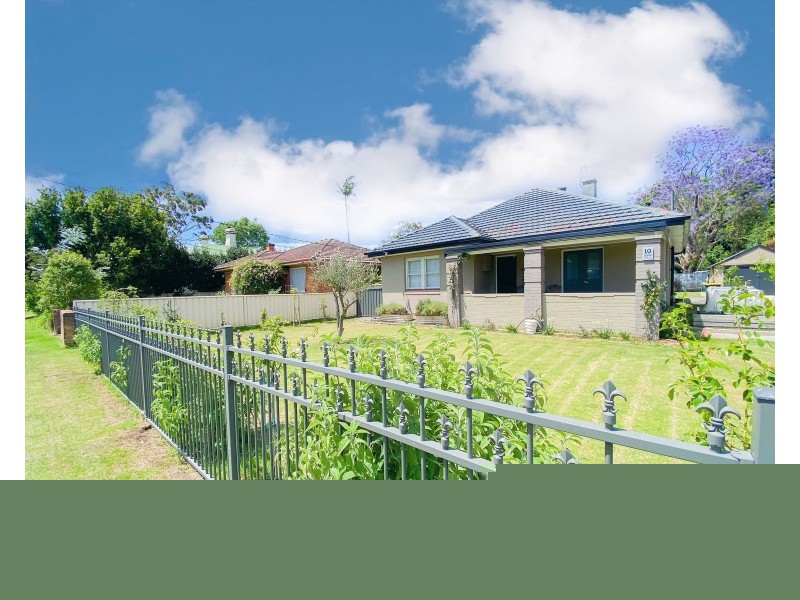 10 Robins Street, Horseshoe Bend NSW 2320