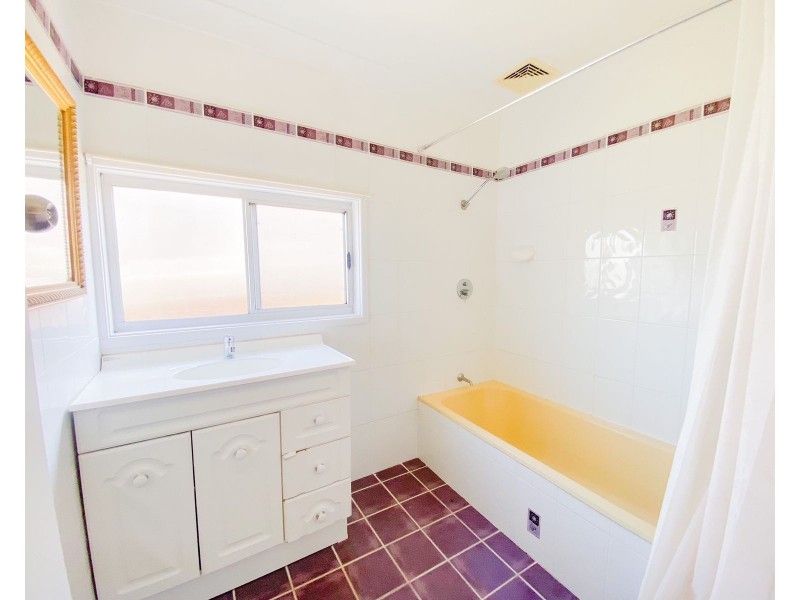 64 Brooks Street, Telarah NSW 2320