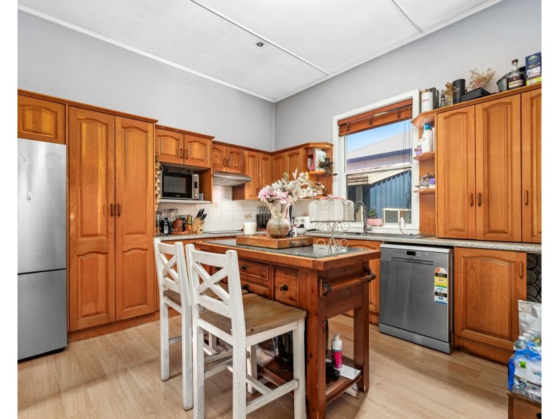 10 Lions Street, Telarah NSW 2320