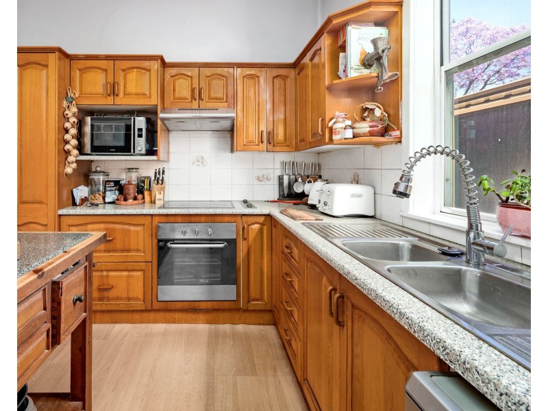 10 Lions Street, Telarah NSW 2320