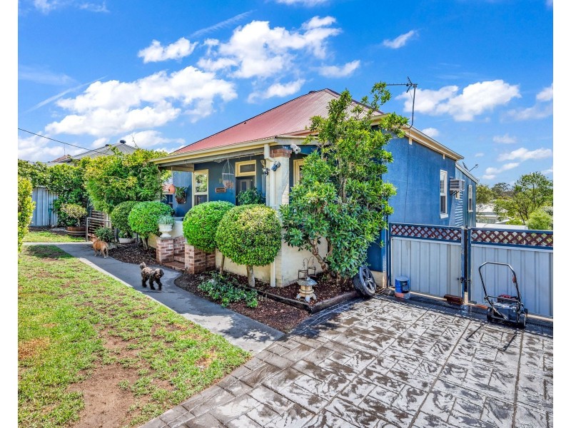 10 Lions Street, Telarah NSW 2320