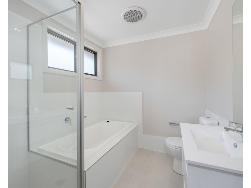 12B Mackillop Drive, Morisset NSW 2264