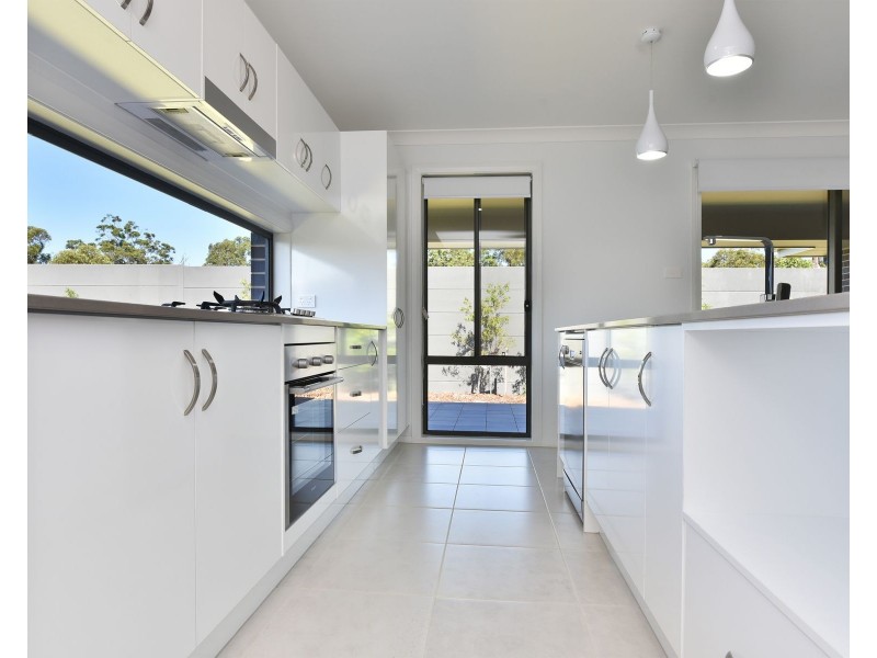 75 Fishermans Drive, Teralba NSW 2284