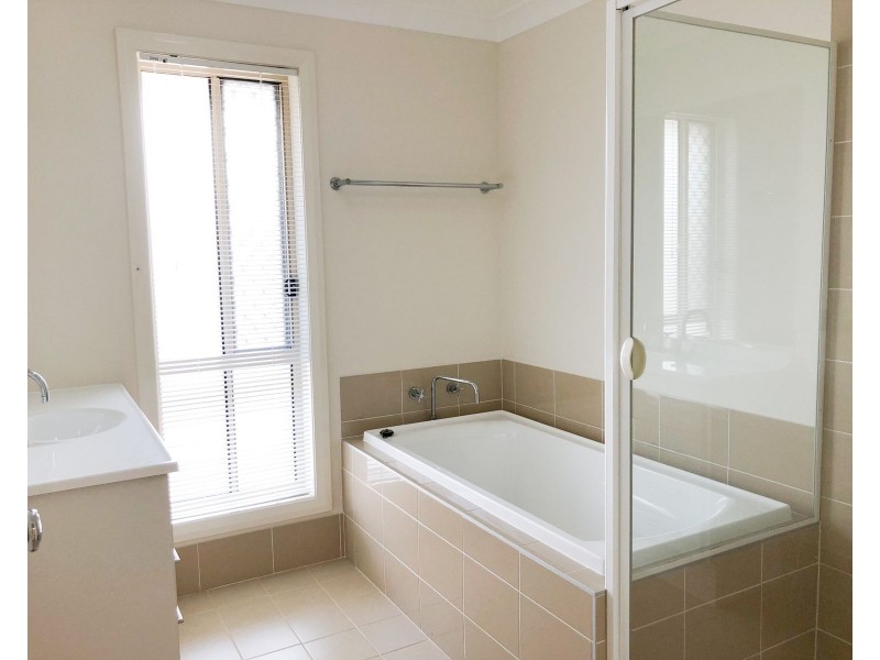 62 Canterbury Drive, Raworth NSW 2321