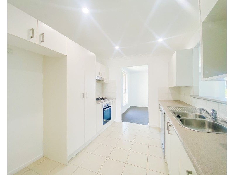 8 Ruby Road, Rutherford NSW 2320