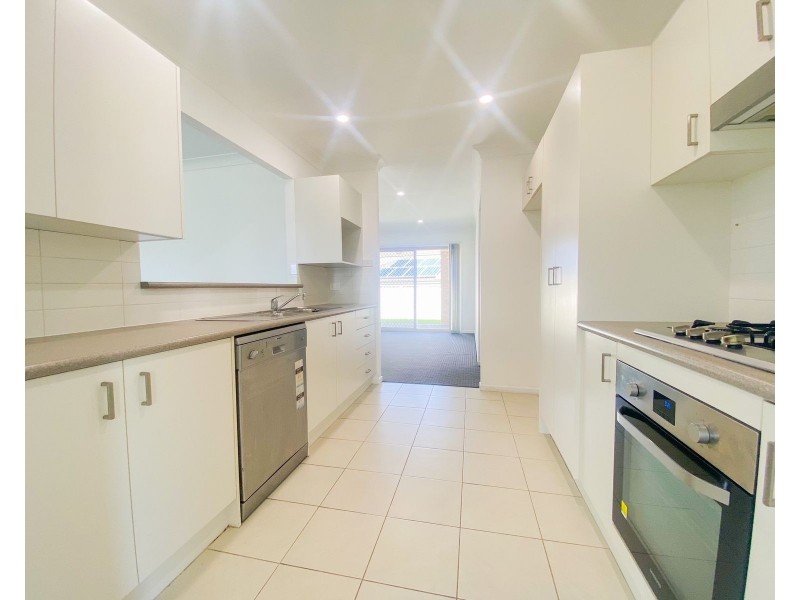 8 Ruby Road, Rutherford NSW 2320