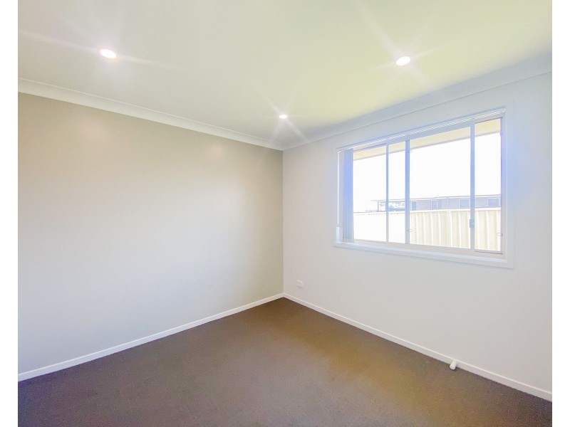 8 Ruby Road, Rutherford NSW 2320