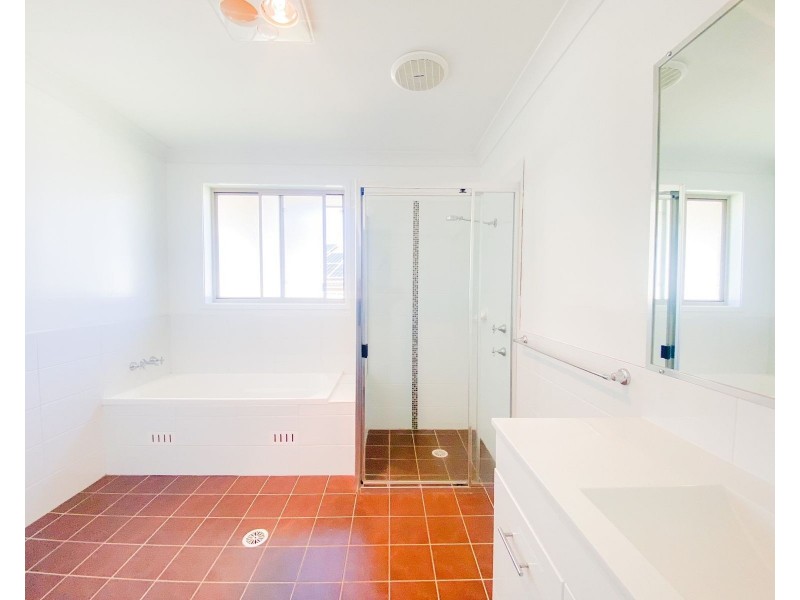 8 Ruby Road, Rutherford NSW 2320