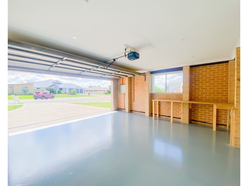 8 Ruby Road, Rutherford NSW 2320