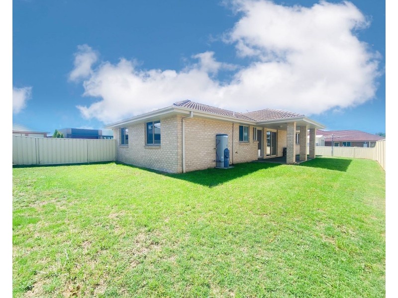 8 Ruby Road, Rutherford NSW 2320