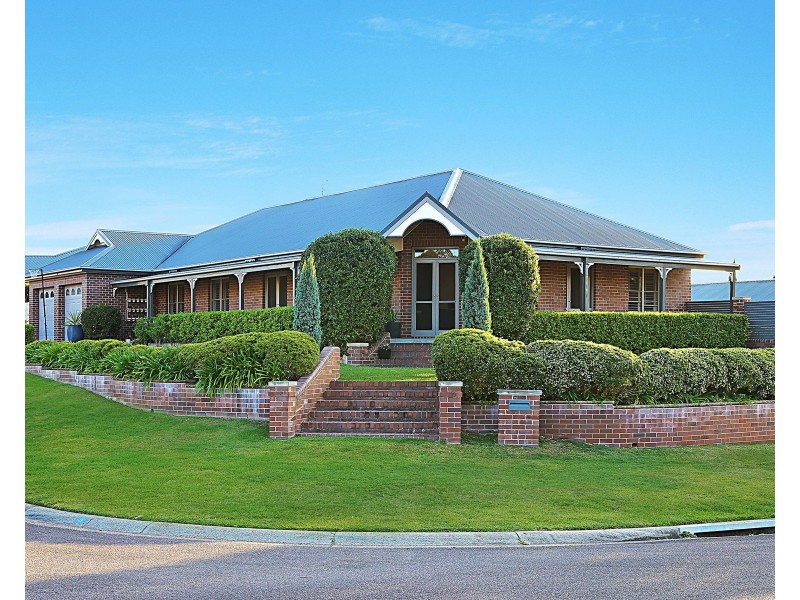 5 Amber Grove, Bolwarra Heights NSW 2320