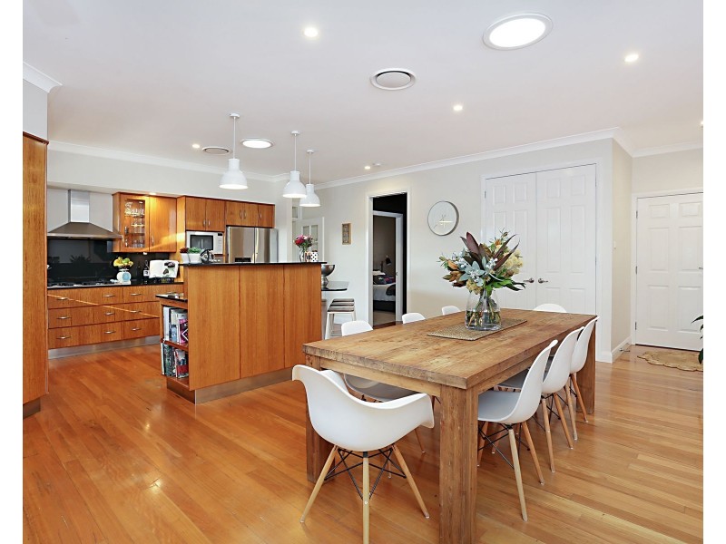 5 Amber Grove, Bolwarra Heights NSW 2320