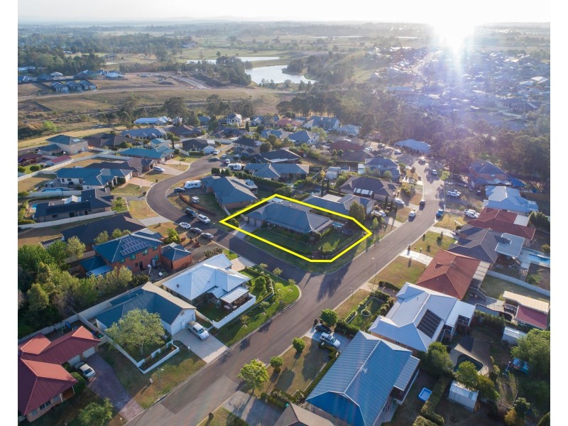 5 Amber Grove, Bolwarra Heights NSW 2320