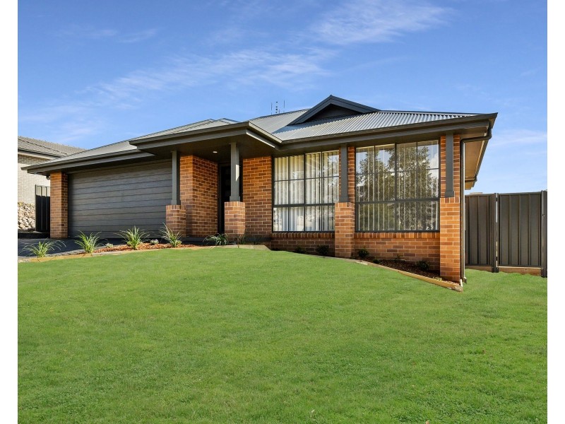 4 Ridgeview Drive, Cliftleigh NSW 2321