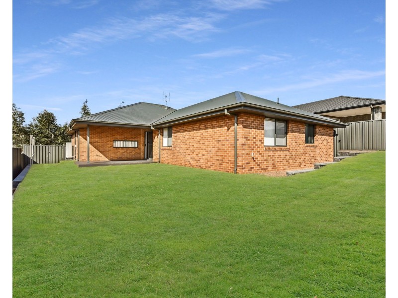 4 Ridgeview Drive, Cliftleigh NSW 2321