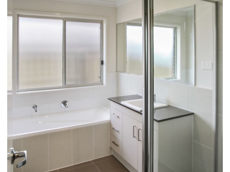 4 (1) Acmena Street, Gillieston Heights NSW 2321