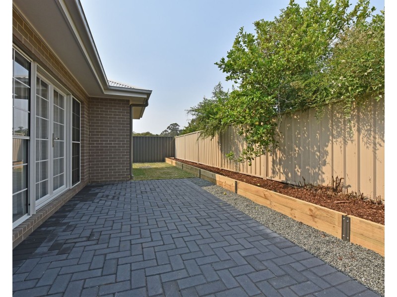 2/4 Heddon Street, Kurri Kurri NSW 2327