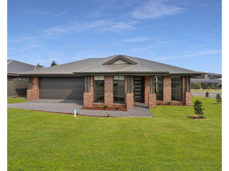 2 Warden Close, Bolwarra Heights NSW 2320