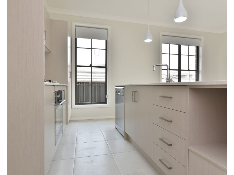 2 Warden Close, Bolwarra Heights NSW 2320