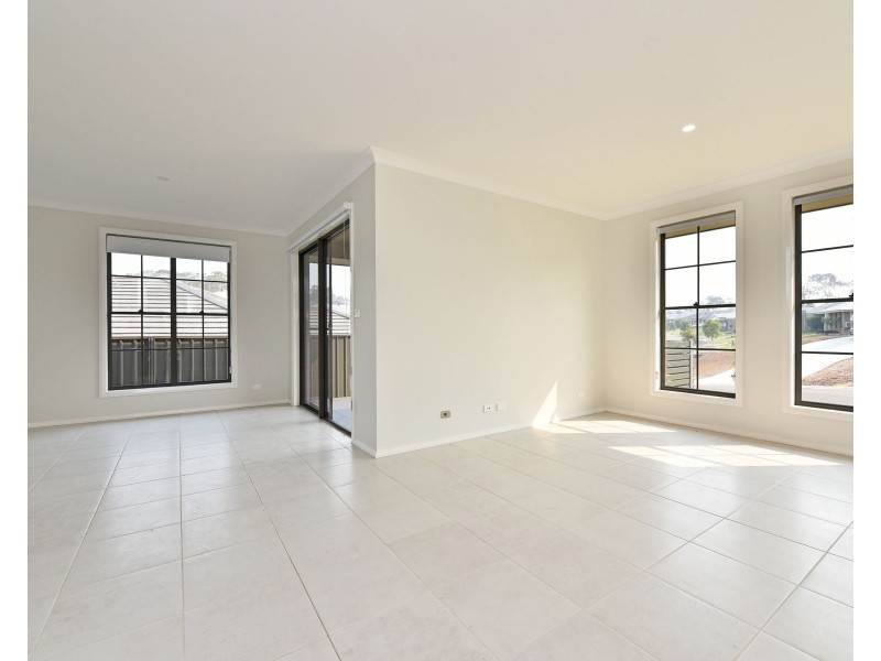 2 Warden Close, Bolwarra Heights NSW 2320