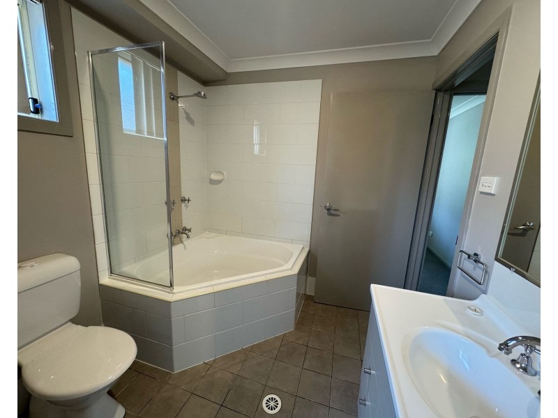 2/5 Port Cove, Gillieston Heights NSW 2321