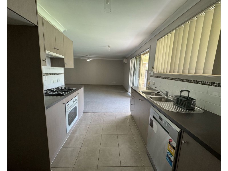 2/5 Port Cove, Gillieston Heights NSW 2321