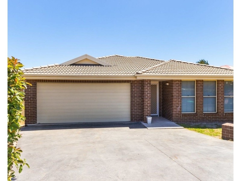28B Fernleigh Avenue, Rutherford NSW 2320