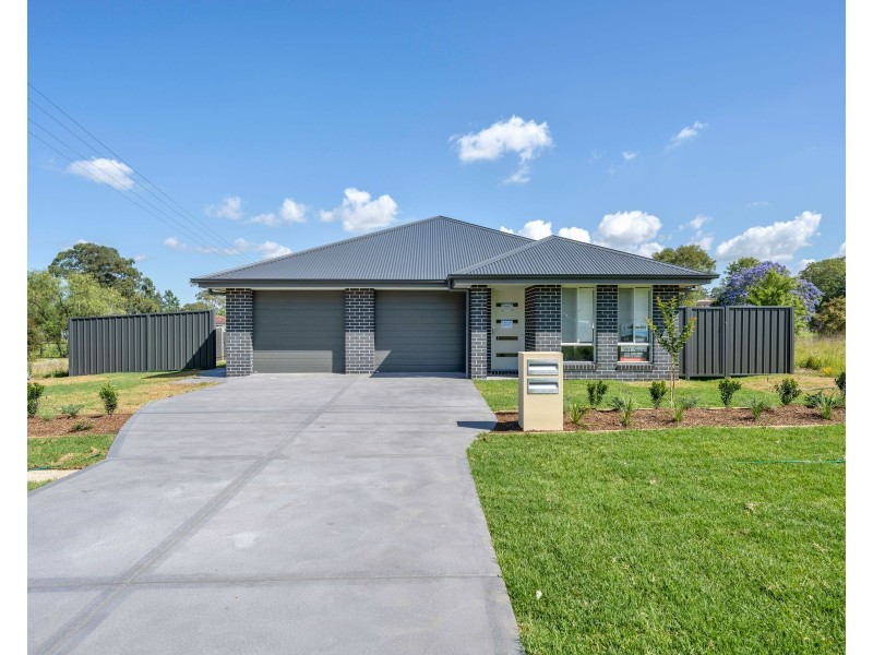 2/40A Nelson Street, Greta NSW 2334