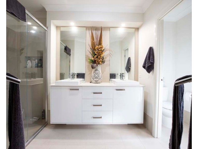 8 Grasshawk Drive, Chisholm NSW 2322