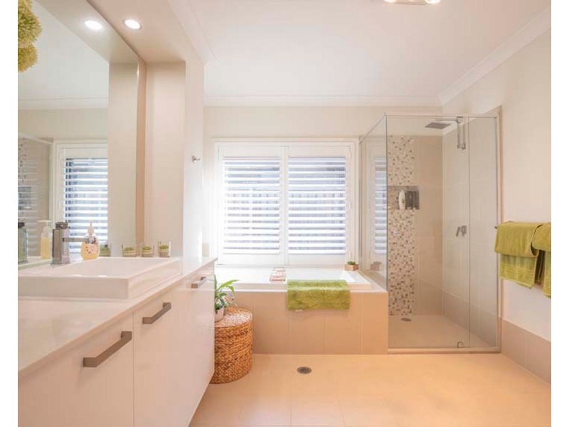 8 Grasshawk Drive, Chisholm NSW 2322