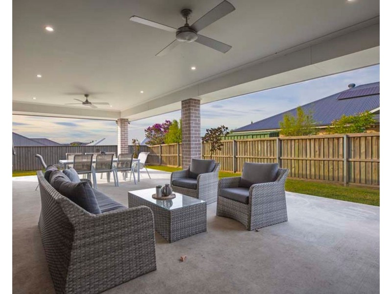 8 Grasshawk Drive, Chisholm NSW 2322