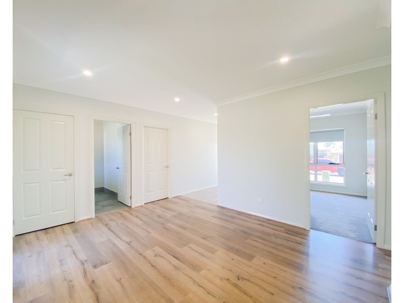 2/44 Dunnart Street, Aberglasslyn NSW 2320