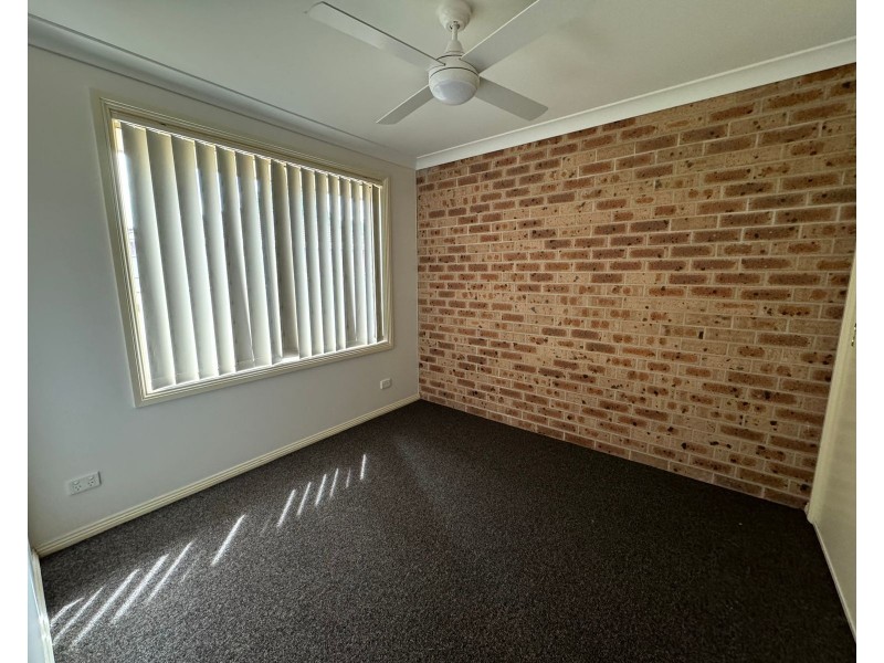 2/14 Justine Parade, Rutherford NSW 2320