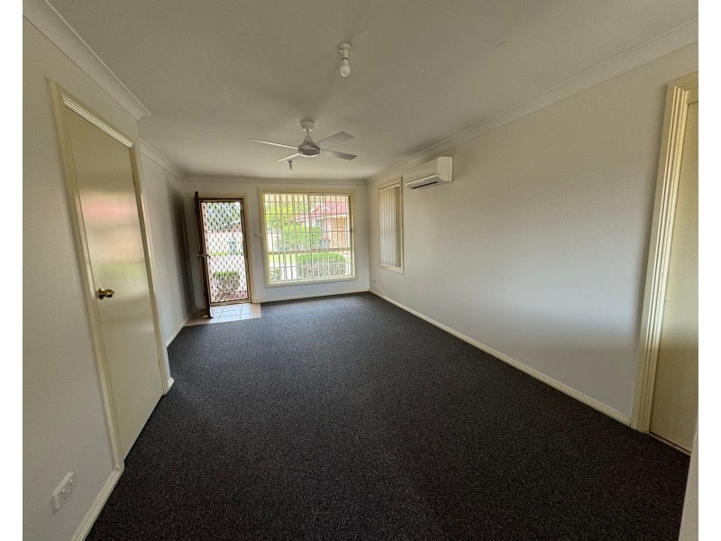 2/14 Justine Parade, Rutherford NSW 2320