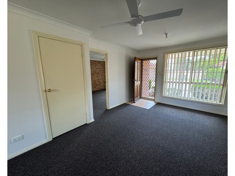 2/14 Justine Parade, Rutherford NSW 2320