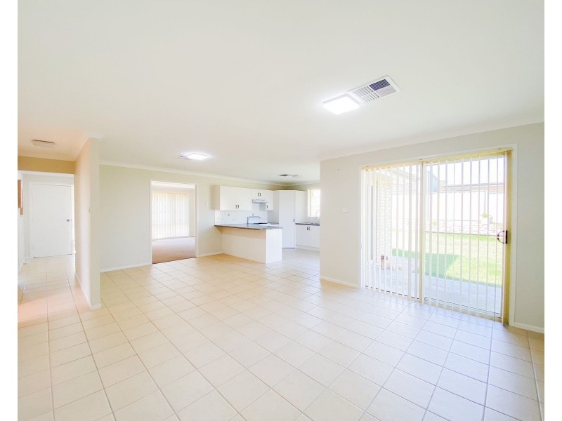 64 Richard Road, Rutherford NSW 2320