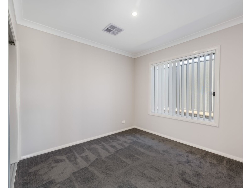 17 Hilltop Grove, Cliftleigh NSW 2321