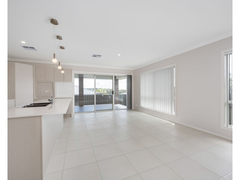 17 Hilltop Grove, Cliftleigh NSW 2321