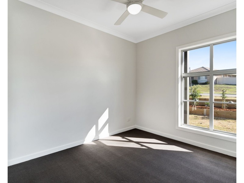 2/40 Diamond Circuit, Rutherford NSW 2320