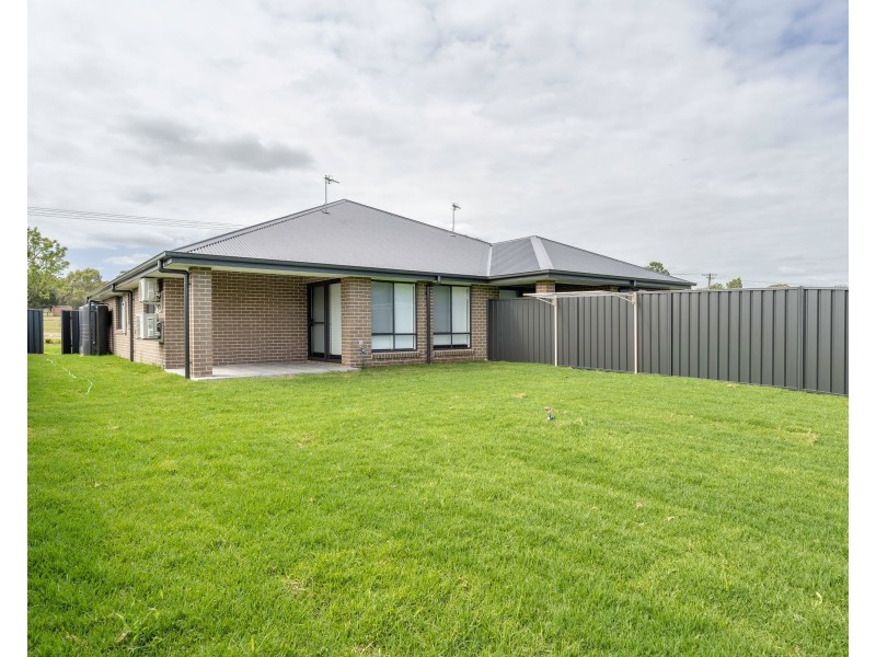 2/40D Nelson Street, Greta NSW 2334