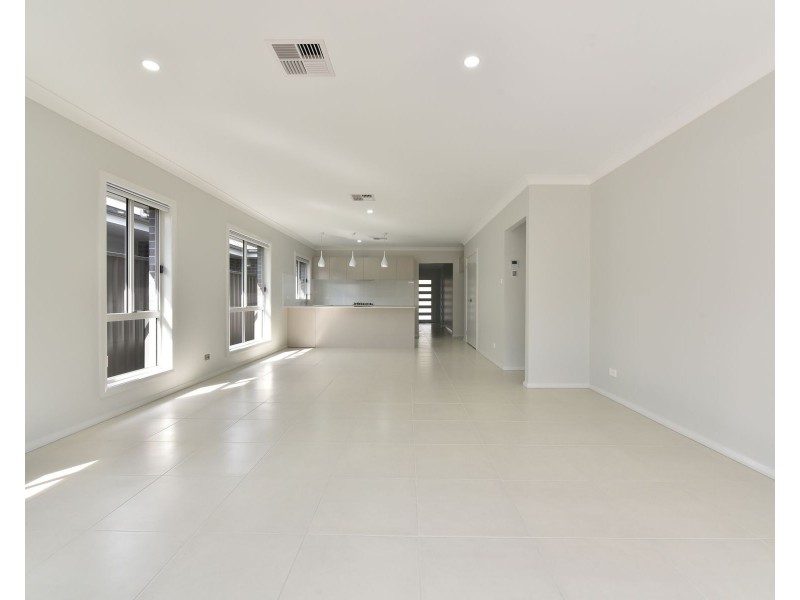 4B Bowerbird Avenue, Cooranbong NSW 2265