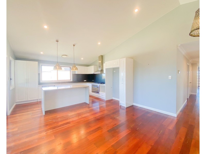 52 April Circuit, Bolwarra Heights NSW 2320