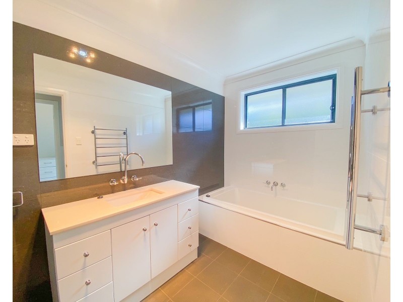 52 April Circuit, Bolwarra Heights NSW 2320