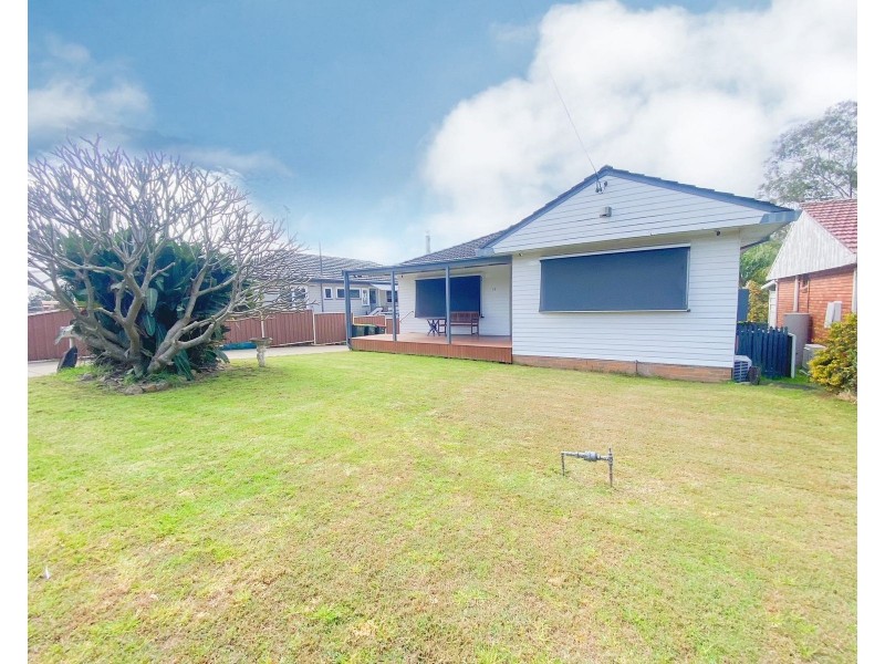 15 Crisp Avenue, Rutherford NSW 2320