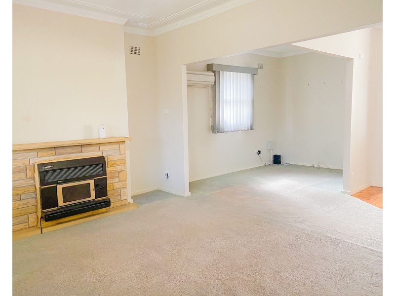 15 Crisp Avenue, Rutherford NSW 2320