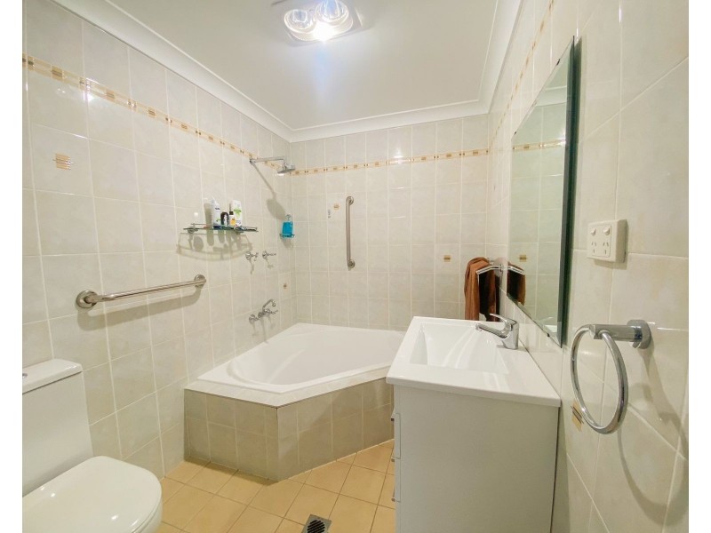 15 Crisp Avenue, Rutherford NSW 2320