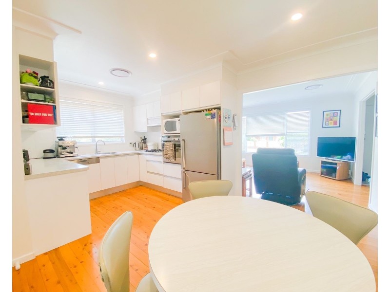 11 Bradbury Street, Tenambit NSW 2323
